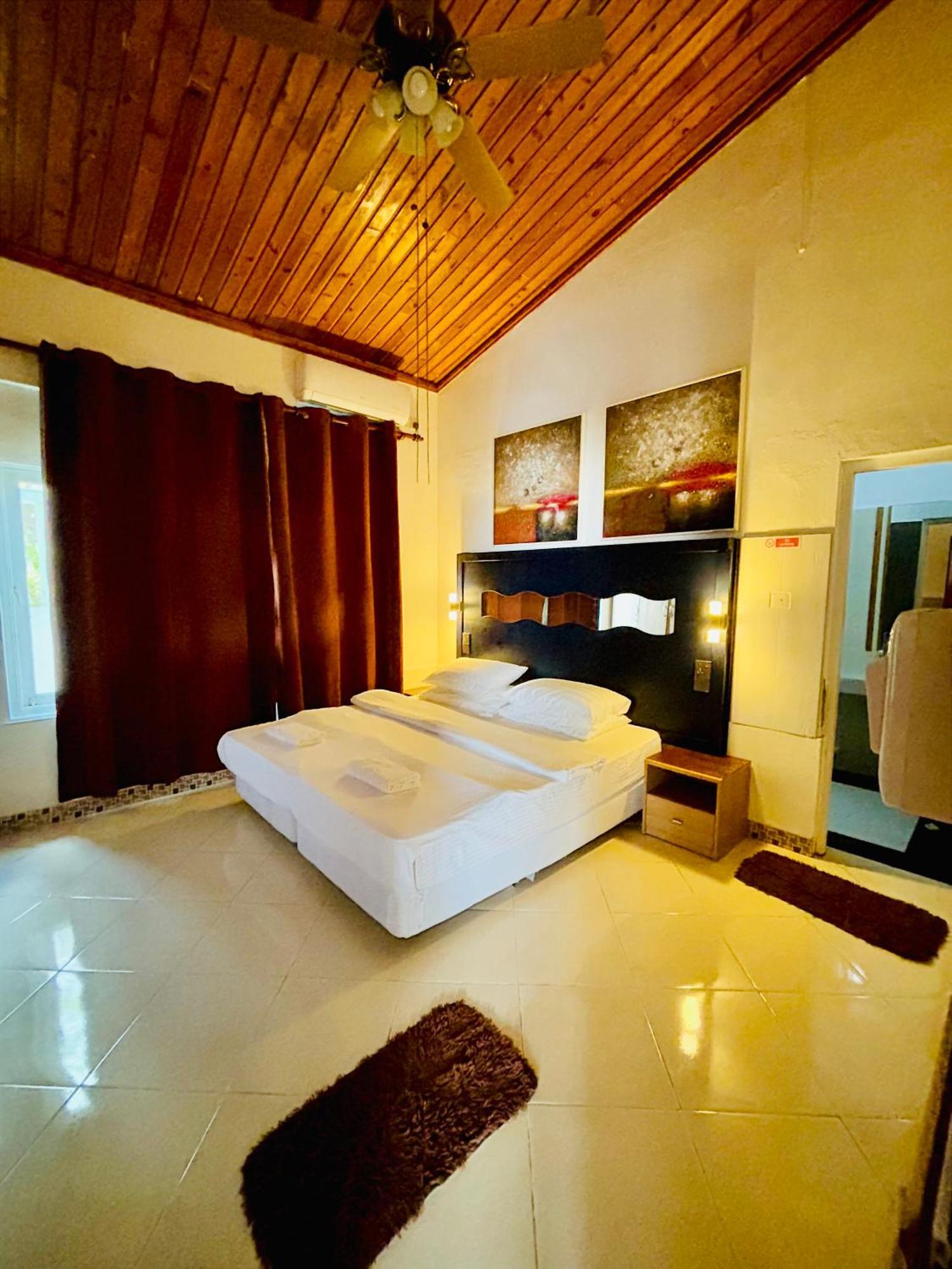 Aloha Inn Himmafushi Esterno foto